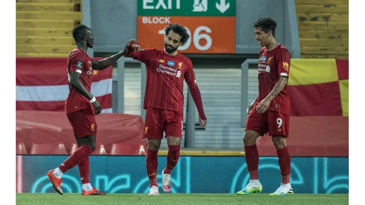 El plantel de Liverpool se reunió para festejar el título de Premier League.