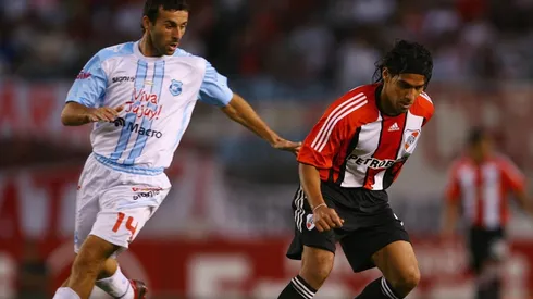 Radamel Falcao con la camiseta de River Plate en el Torneo Argentino