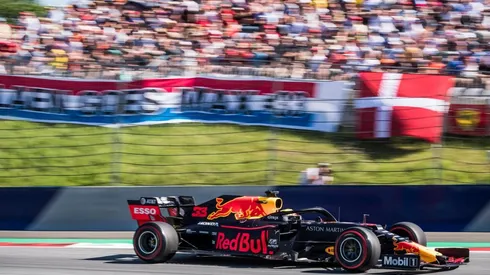 Max Verstappen y Alex Albon serán los pilotos titulares de la escudería austríaca para la temporada 2020.