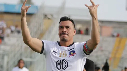 Esteban Paredes se ríe de la ANFP
