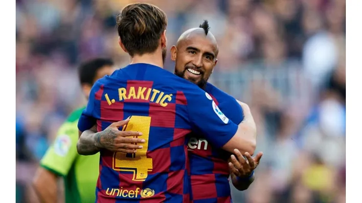 Ivan Rakitic y Arturo Vidal pueden partir de Barcelona