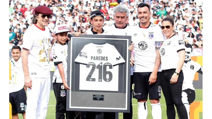 Esteban Paredes recibió un homenaje a estadio lleno por su récord en octubre. Ahora el récord no era tal