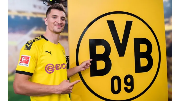 El Dortmund tiene nuevo lateral derecho
