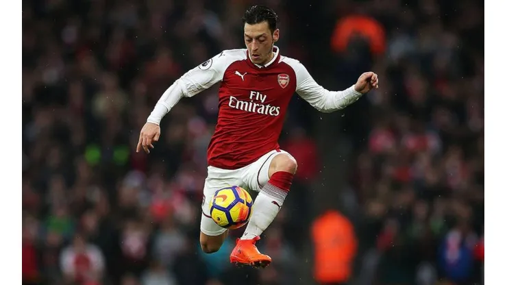 Por cada 3 millones que los hinchas aporten, el Fenerbahce sumará otros tres en un esfuerzo para facilitar el arribo de Özil al club.