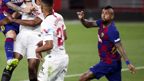 Vidal casi anota un golazo.