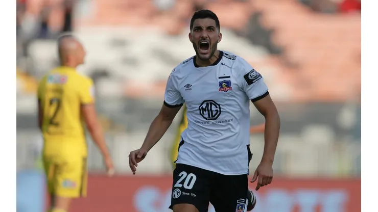 Nicolás Blandi festeja un gol en Colo Colo