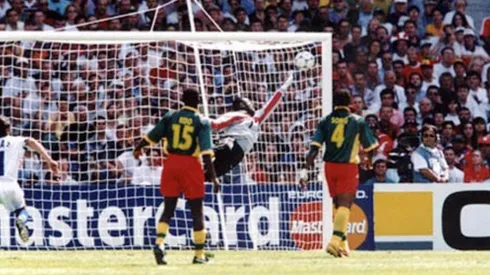 Songo'o no llega y Sierra concreta su obra de arte en el Mundial Francia 19998