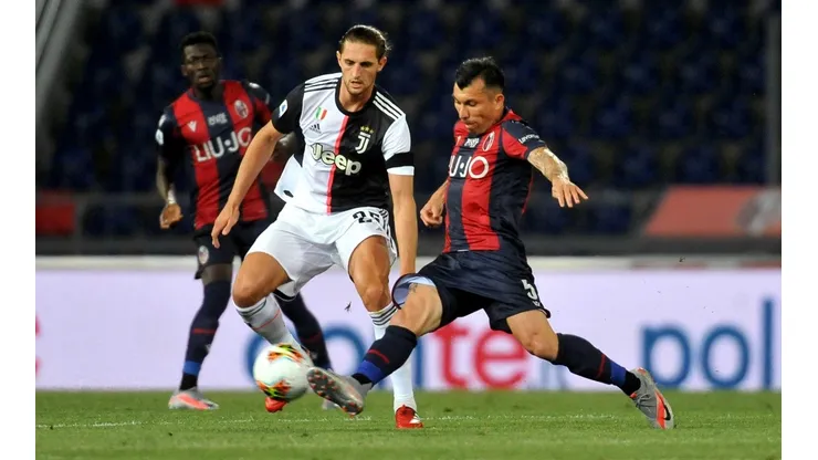 Medel fue uno de los jugadores más destacados en Bologna.