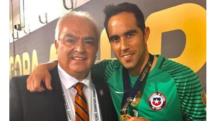 Luis Omar Tapia junto a Claudio Bravo en la Copa América Centenario