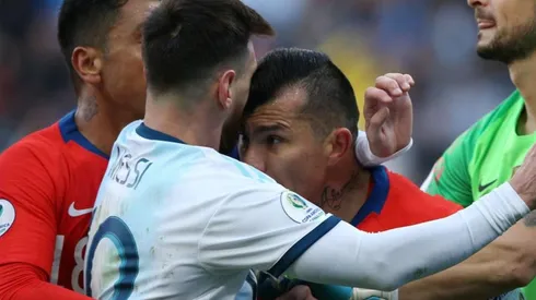 Medel y Messi tuvieron un fuerte encontrón en la última Copa América