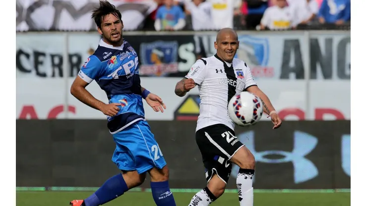 Humberto Suazo no pudo redondear su carrera en Colo Colo. Hoy juega en Primera B