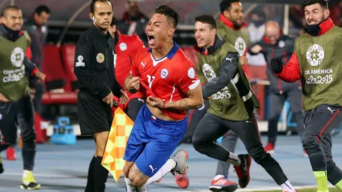 Eduardo Vargas fue uno de los protagonistas de esa noche en el Estadio Nacional ante Perú.