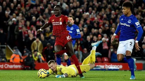 Liverpool y Everton animan un nuevo partido de la Premier League.