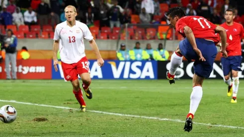 El cabezazo a la historia de Mark González ante Suiza en Sudáfrica