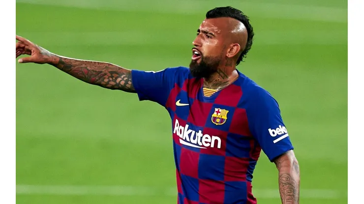 Arturo Vidal ante el Sevilla