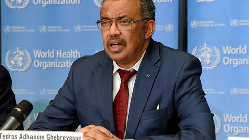 OMS dice que "el mundo está en una fase nueva y peligrosa de la pandemia"