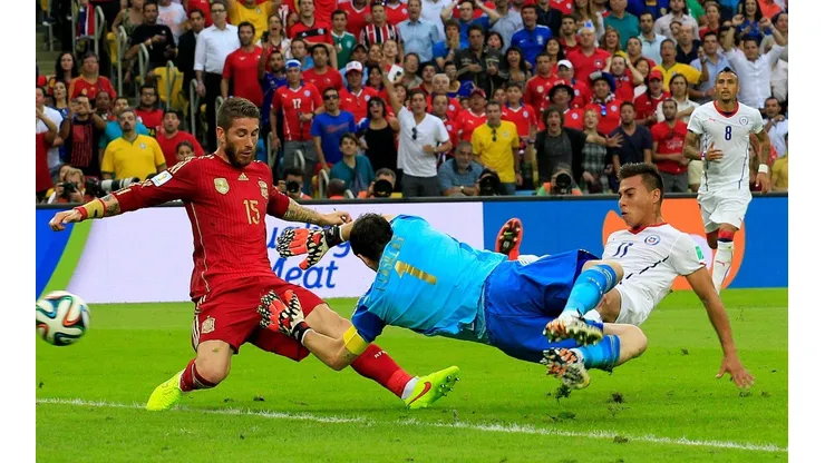 Yáñez destaca el triunfo de Chile ante España como uno de los mejores de la generación dorada.
