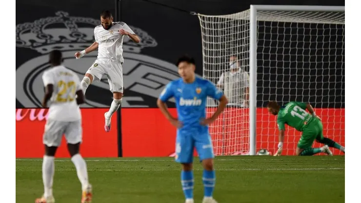 Real Madrid sale a darle caza al Barcelona enfrentando al Valencia