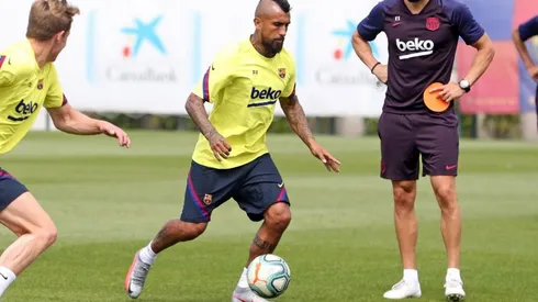 Arturo Vidal tiene campo abierto para quedarse con la titularidad en el Barcelona, en la visita clave al Sevilla