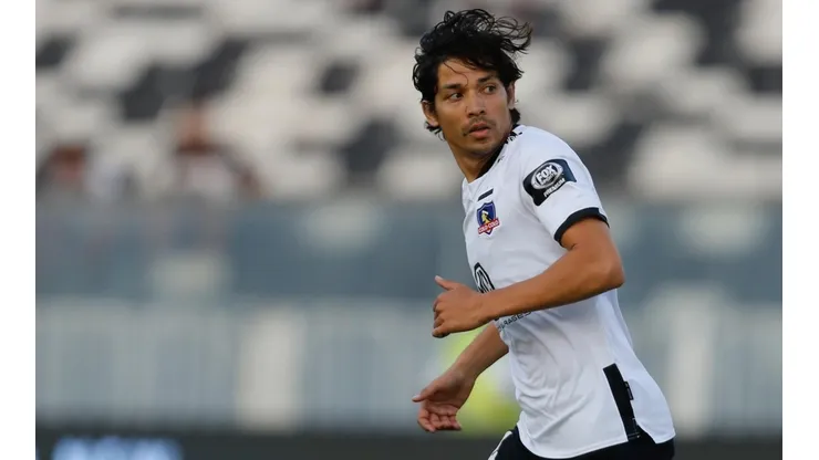 Matías Fernández ante Universidad de Concepción