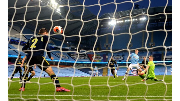 El tercer gol del Manchester City contra Arsenal.