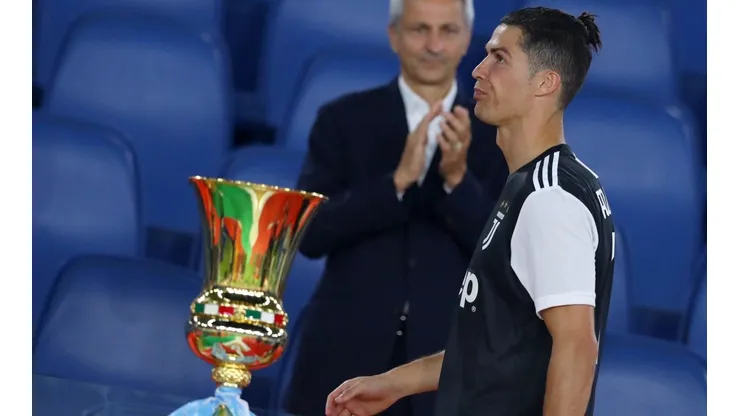CR7 y el plantel de Juventus no se ponen las medallas de subcampeón de la Copa Italia.