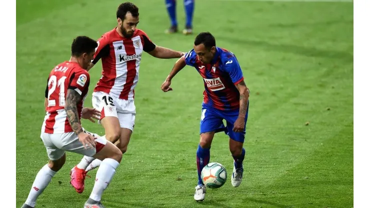 Fabián Orellana marcó de penal para Eibar