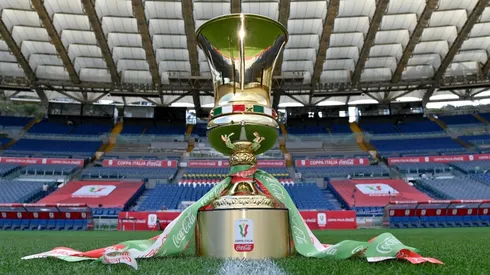 Este trofeo se llevará el ganador del encuentro entre Juventus y Napoli en el Estadio Olímpico de Roma.
