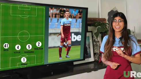 Mia Khalifa arma su oncena con la camiseta del West Ham