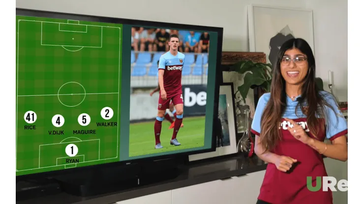 Mia Khalifa arma su oncena con la camiseta del West Ham