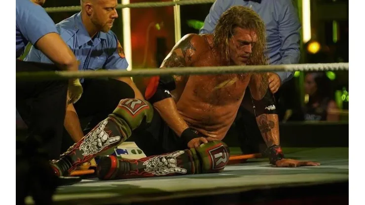 Edge tras finalizar "el combate de lucha libre más grande de la historia" ante Randy Orton en Backlash.