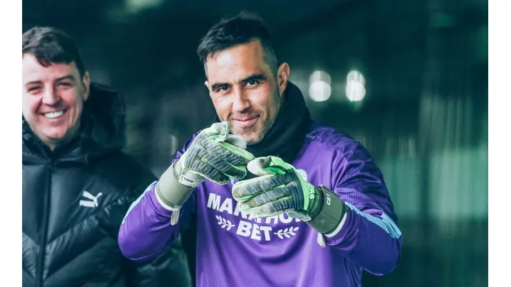 Claudio Bravo cumplió un papel fundacional en el juego de posesión que desarrolló Pep Guardiola en Manchester City