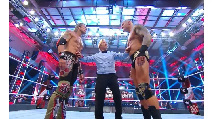 Edge y Randy Orton brindaron un gran match de lucha libre pura y clásica.