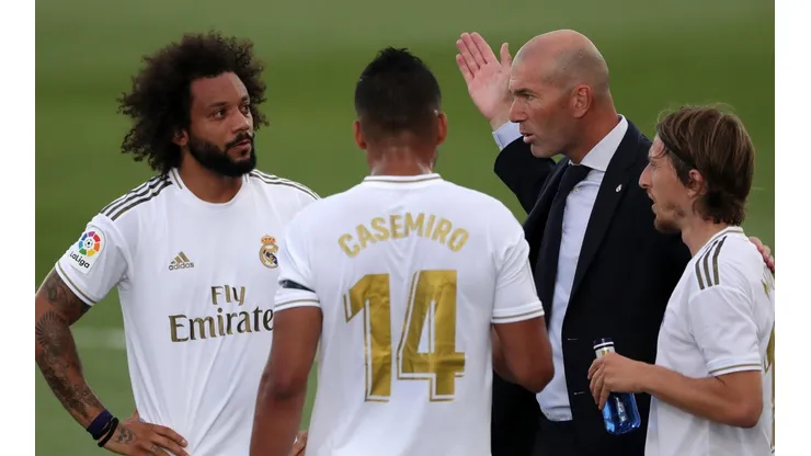 Zidane trata de adaptarse al nuevo fútbol