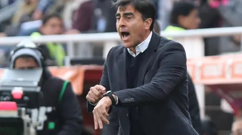 Quinteros no llegará a Colo Colo, por ahora