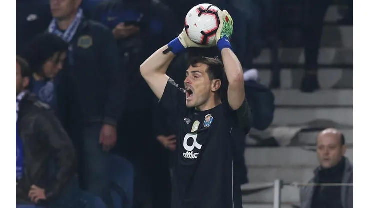 Casillas como arquero del Porto.