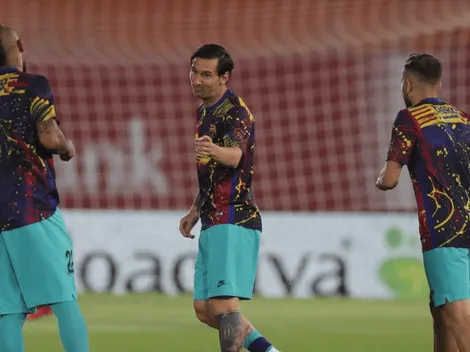 La colorida nueva camiseta de Barcelona que luce Messi y Vidal
