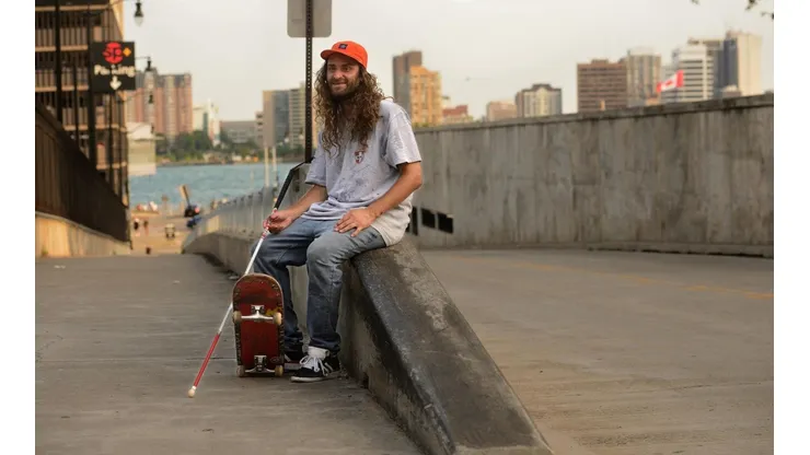 Dan Mancina es el protagonista de este nuevo capítulo de "Skate Tales", con su potente historia de vida pese a la adversidad.