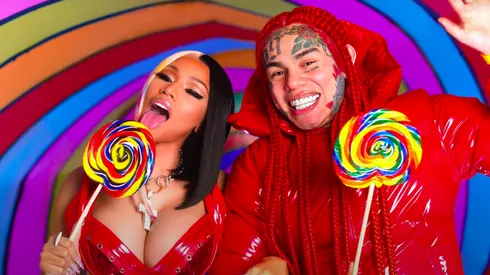 Tekashi 6ix9ine y Nicki Minaj en una escena del clip para "Trollz".