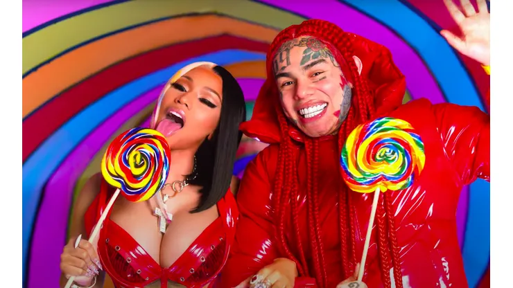Tekashi 6ix9ine y Nicki Minaj en una escena del clip para "Trollz".