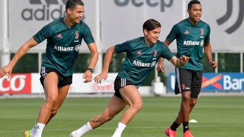 Cristiano Ronaldo y Paulo Dybala entrenando en Turín
