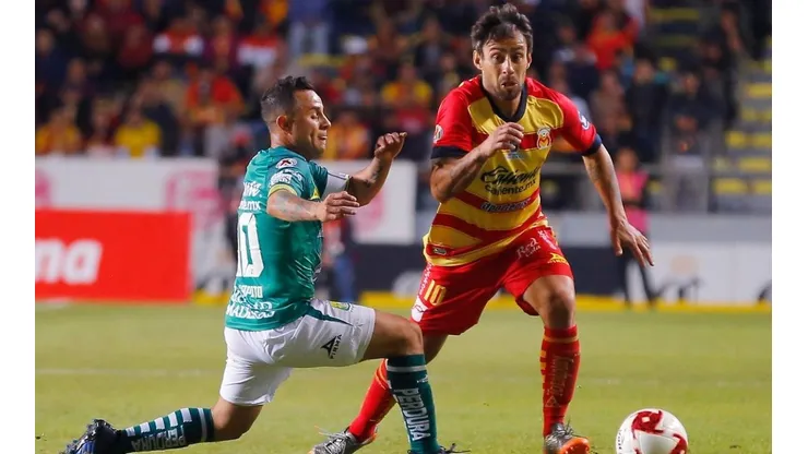 Jorge Valdivia jugando por Morelia, equipo que cambió de ciudad