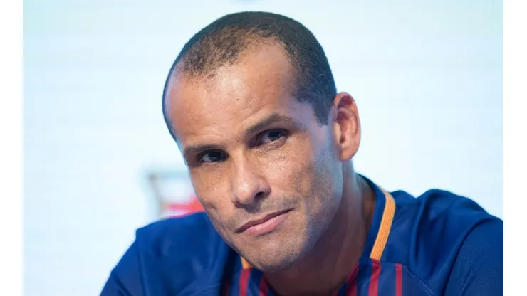 Rivaldo barre con Setién