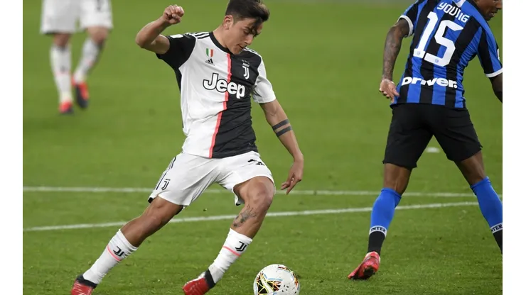 Actualmente a Dybala le resta un año de contrato con la Juventus de Italia y la crisis por coronavirus ha retrasado cualquier conversación acerca de su futuro