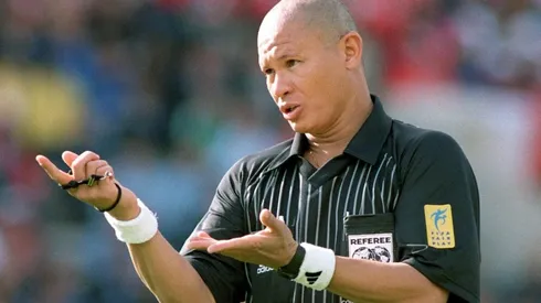 Lucien Bouchardeau tuvo un polémico arbitraje en el duelo entre Chile e Italia