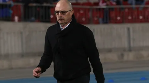 Alfredo Arias en la banca de Universidad de Chile