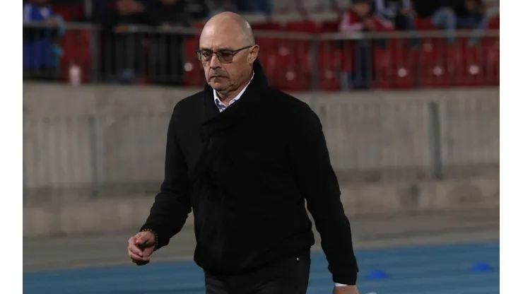 Alfredo Arias en la banca de Universidad de Chile