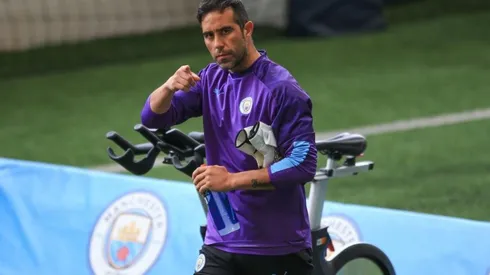 Claudio Bravo se llena de elogios antes del regreso de la Premier