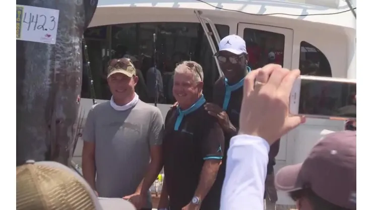 Michael Jordan participó del Big Rock Blue Marlin Tournament, donde aseguró que espera volver para atrapar un pez aún más gigante