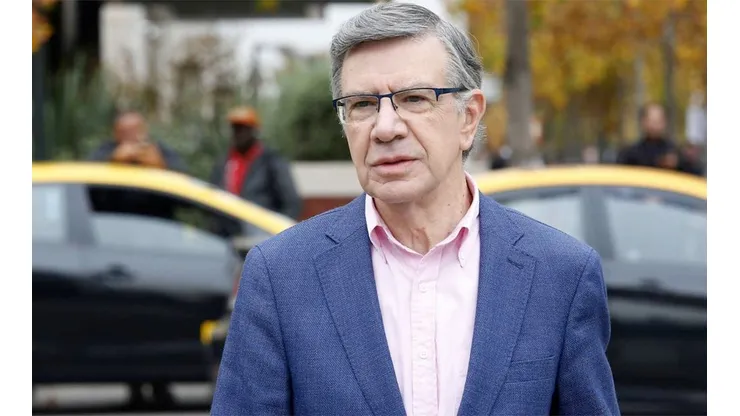Joaquín Lavín tiene que hacer cuarentena por coronavirus.